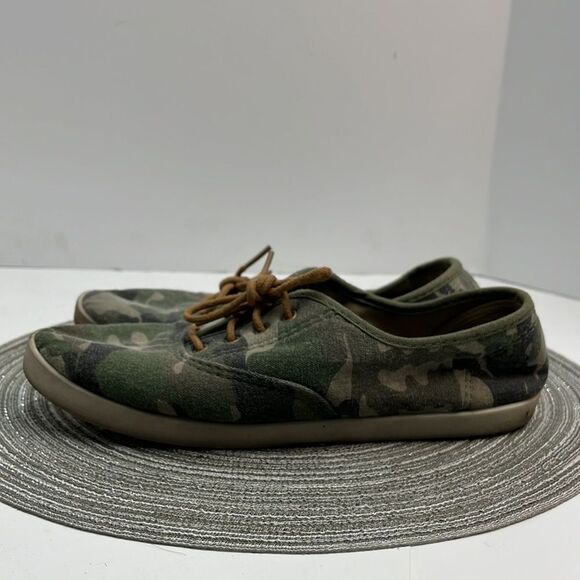 🔥4/$25 TIME AND TRU Camo Canvas Flats Size 9 - Picture 2 of 6